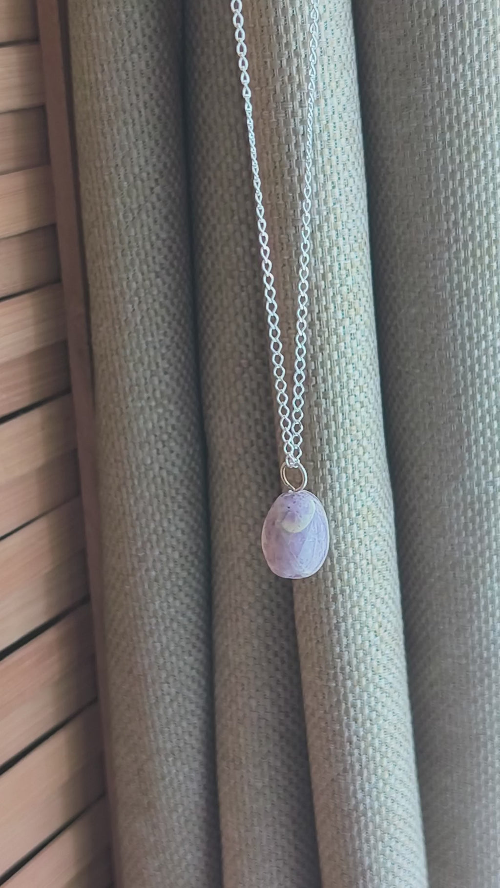 Pendentif Pierre Roulée en Charoïte
