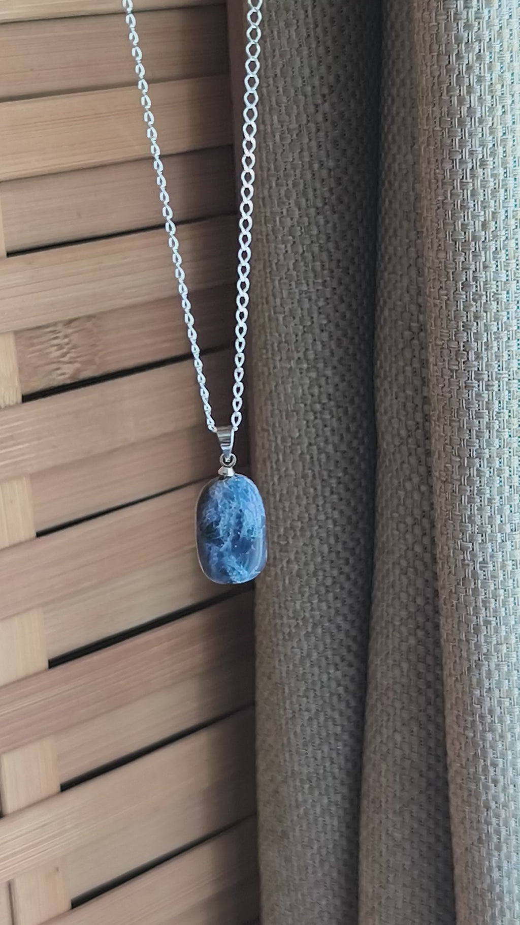 Pendentif Pierre Roulée en Sodalite