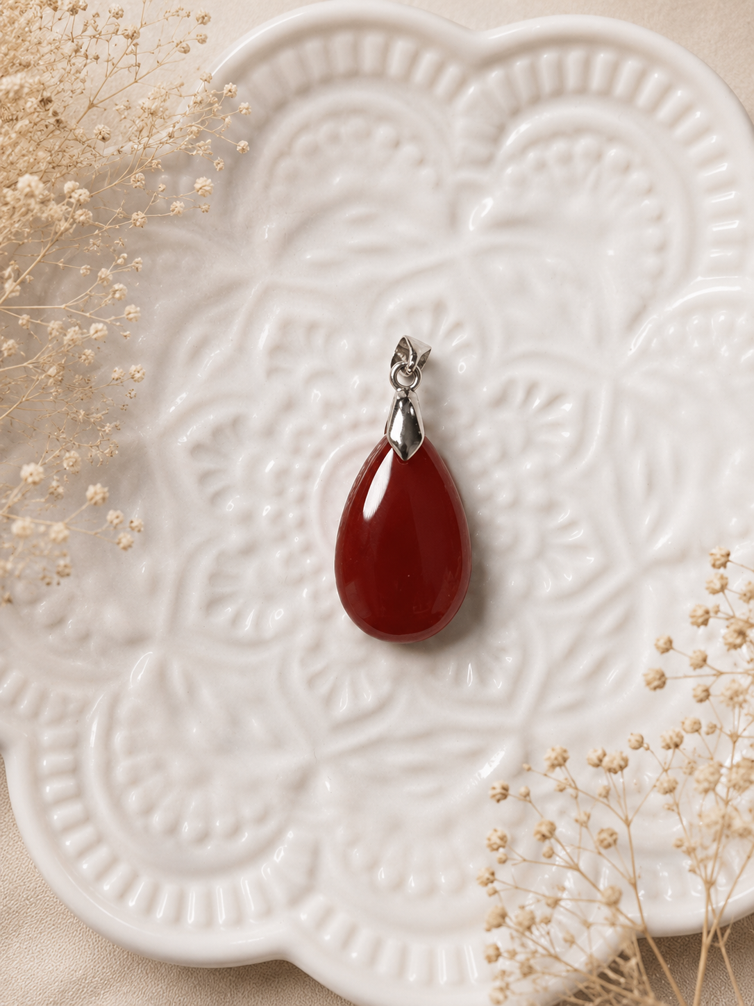 Pendentif Goutte en Cornaline – Chaleur & Élégance