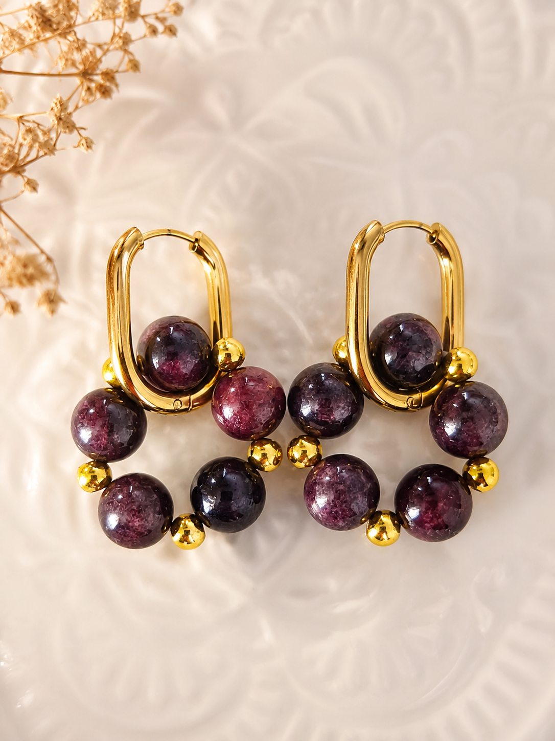 Boucles d’oreilles créoles pierres naturelles Grenat – Création artisanale ✨