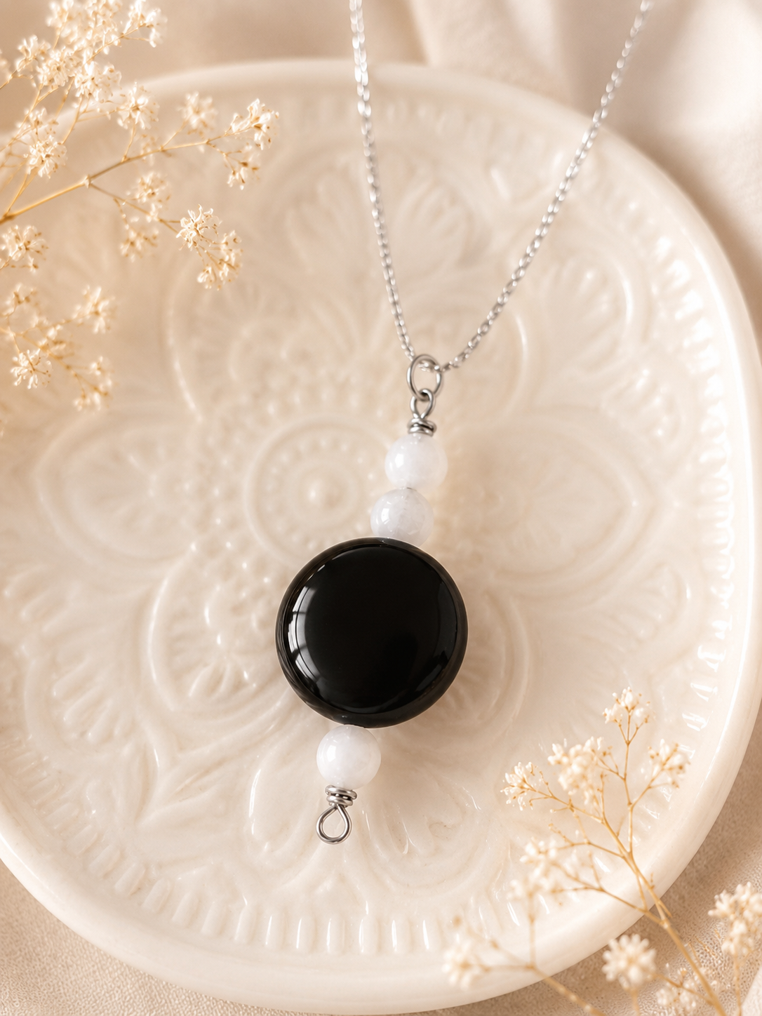 Collier pendentif artisanal en Agate Noire & Pierre de lune 🌙